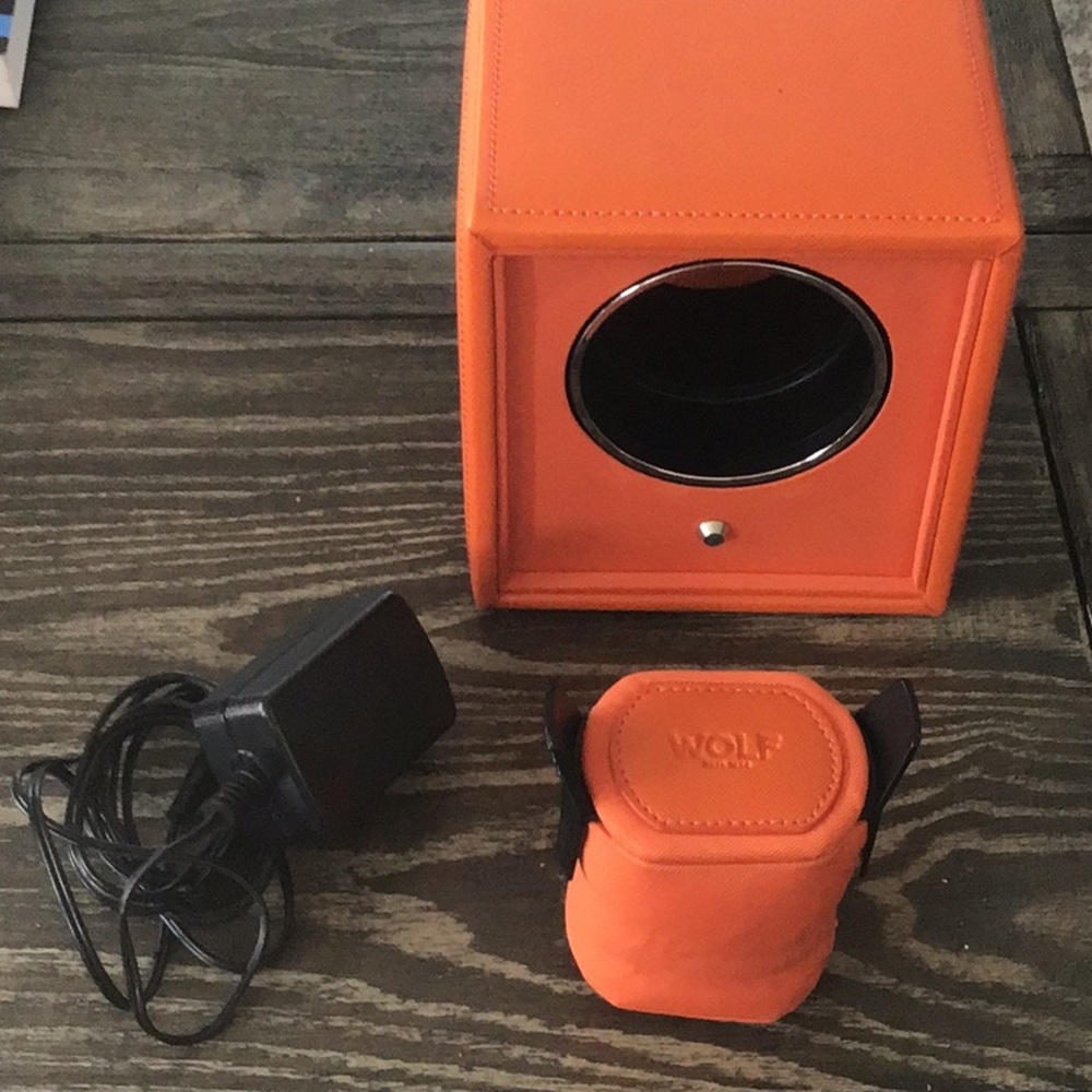 Wolf watch winder
